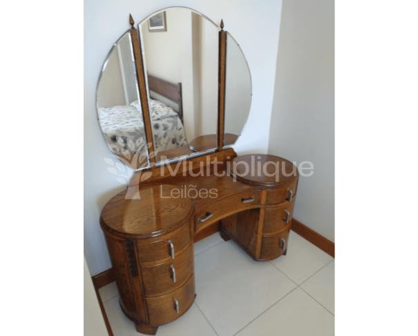 Foto de PENTEADEIRA E CÔMODA MASCULINA COMBINANDO CARVALHO INGLÊS ANTIGO 