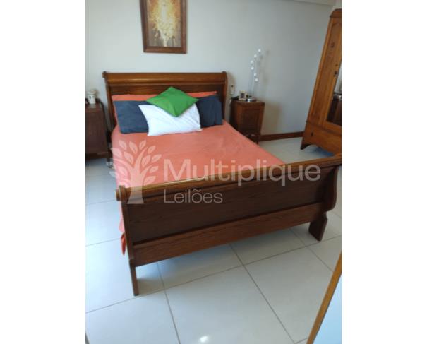 Foto de CAMA TRENÓ DE CARVALHO AMERICANO - TAMANHO QUEEN