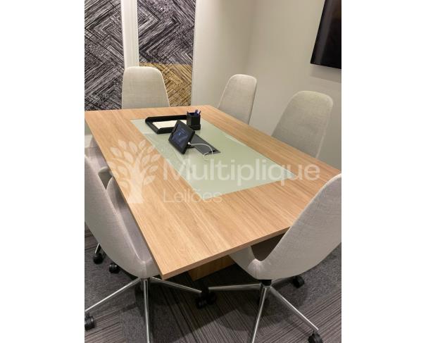 Foto de 01 Mesa de Reunião + 08 Cadeiras