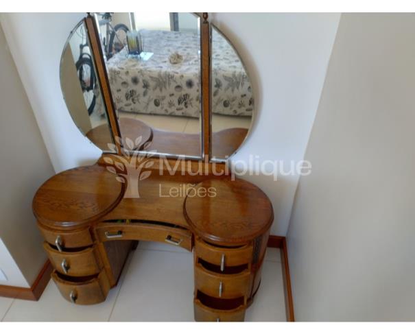 Foto de PENTEADEIRA E CÔMODA MASCULINA COMBINANDO CARVALHO INGLÊS ANTIGO 