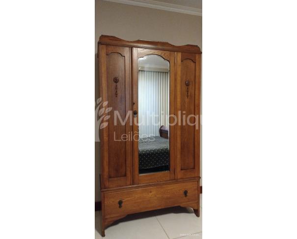 Foto de GUARDA ROUPA EM CARVALHO INGLÊS COM ESPELHO E GAVETA ANO 1920 