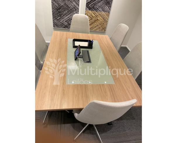 Foto de 01 Mesa de Reunião + 08 Cadeiras